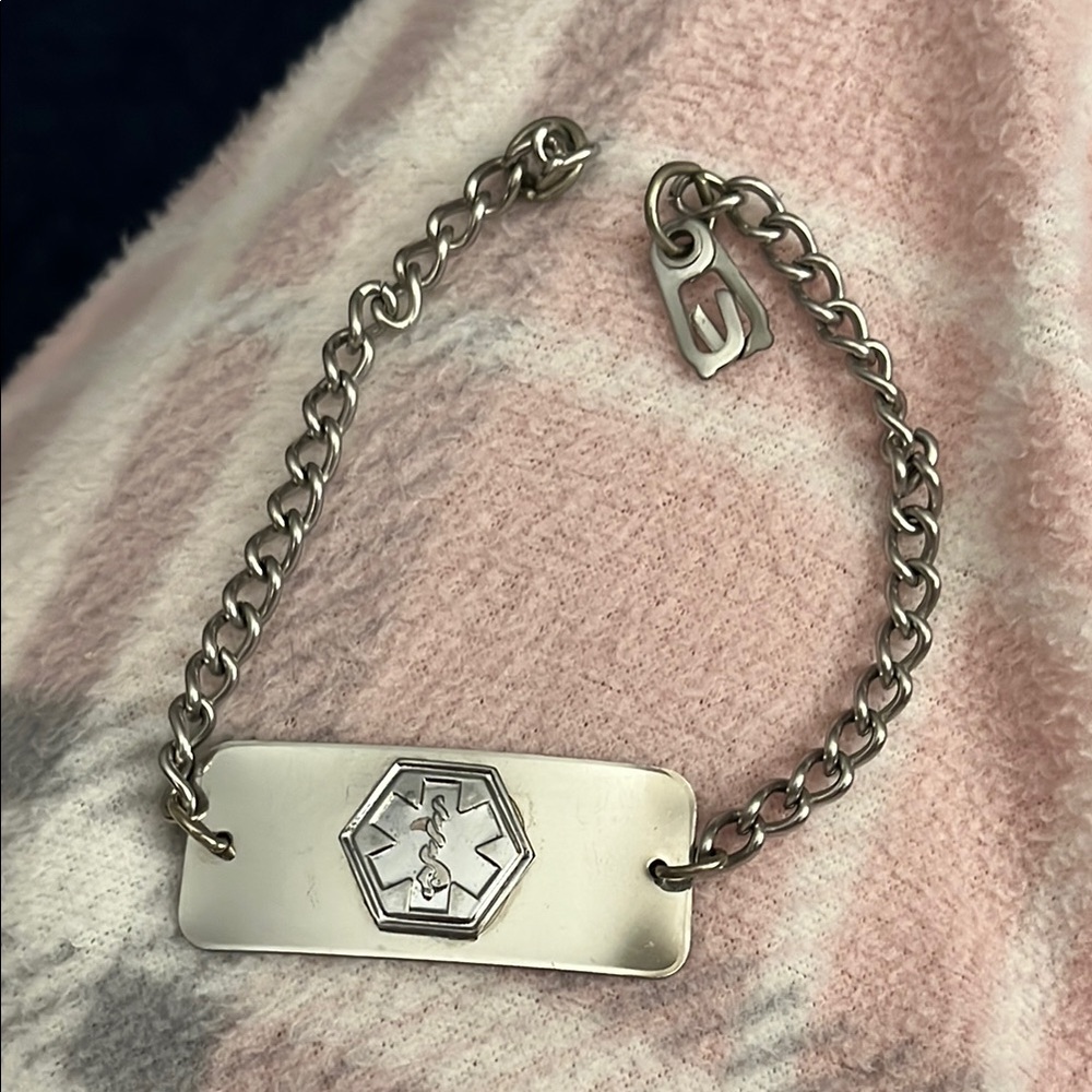 Heart Medical Alert Bracelet 8.5”